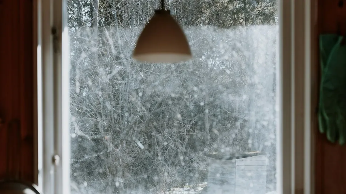 isolation fenetre contre froid — Isolation fenêtre contre froid : définition, effets et limites